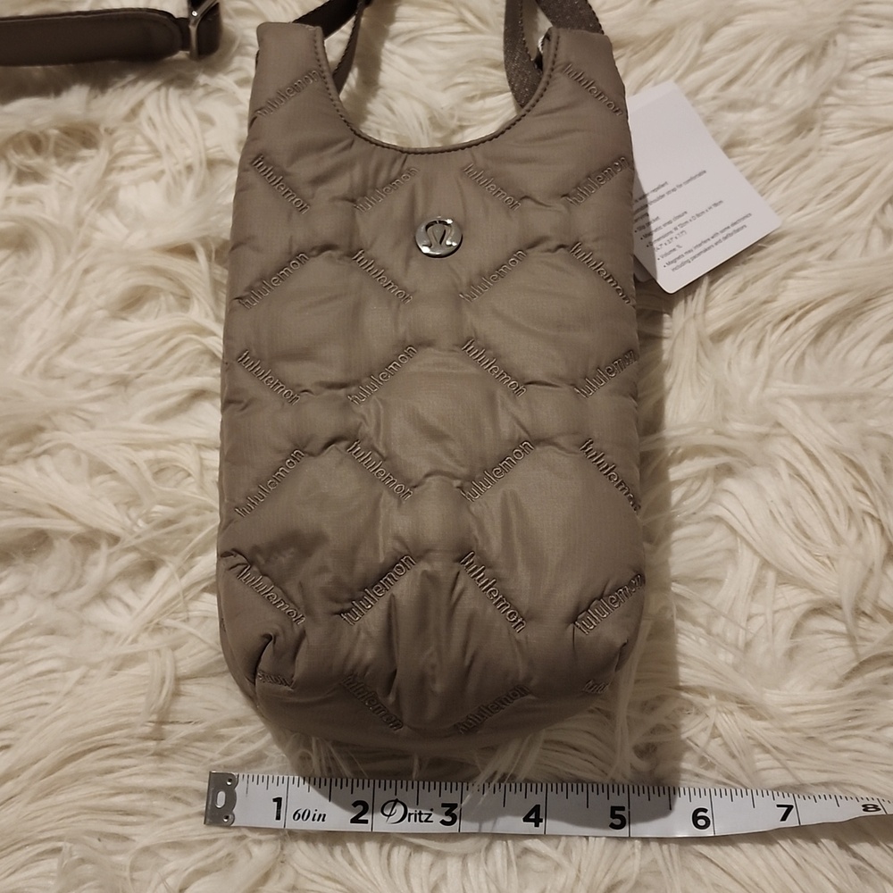 Lululemon Quilty Pleasures Phone Crossbody - Picture 7 of 10